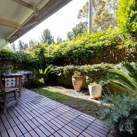 The Garden House At Alimos *